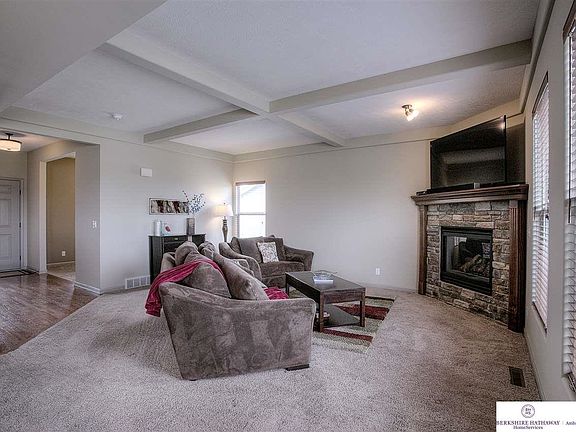 4th image of 1356 S 197th Ave