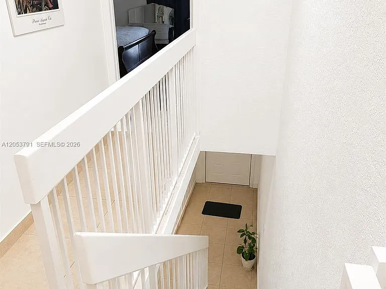 1705 W 58th St #B-27 — Photo 19