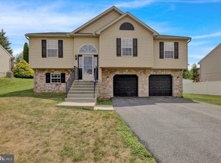 319 Winding Way, Womelsdorf, PA