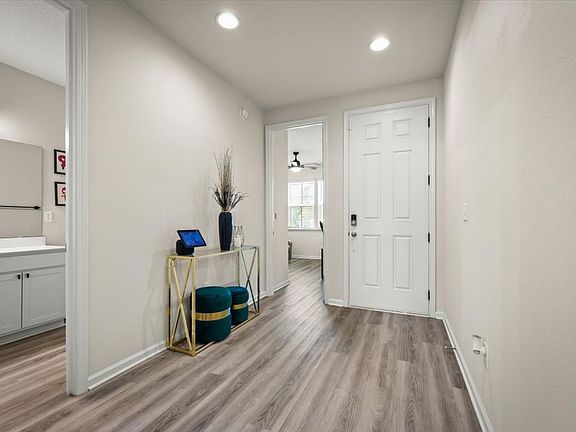 5th image of 12639 Lake Taylor Ln