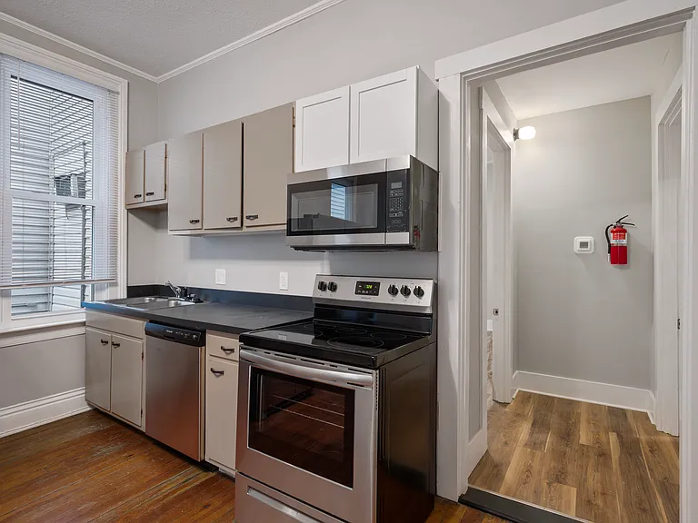 140 Pope St #1A — Photo 6