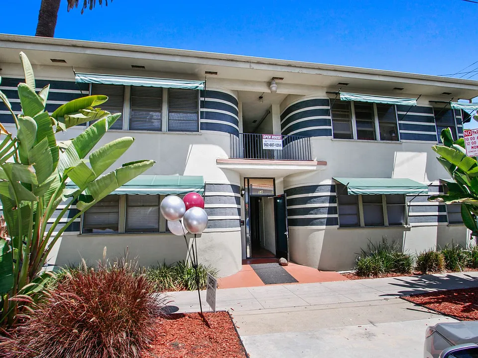 32 Esperanza Ave.