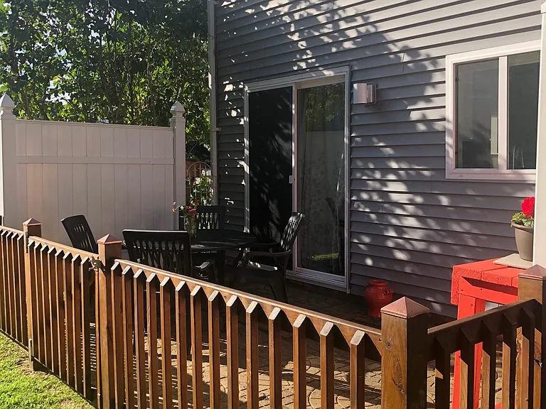 B1 Grandview Dr #B1 — Photo 12