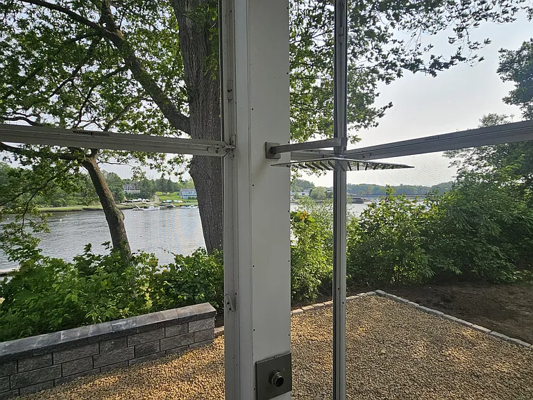 10 Riverfront #1 — Photo 13