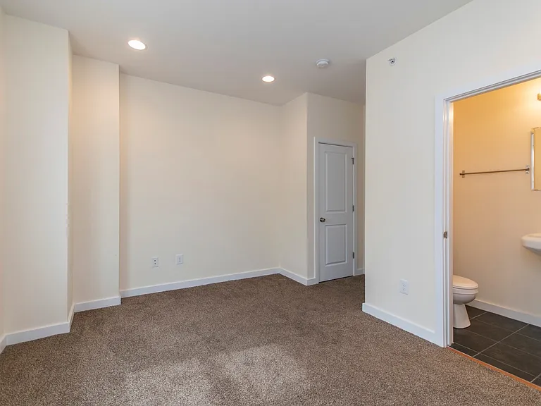 1612 N Sydenham St — Photo 16