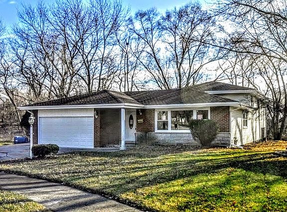 2nd image of 15849 Dante Dr