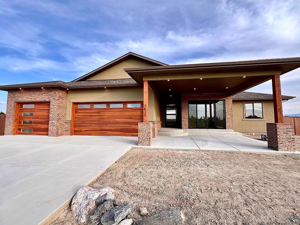 2nd image of 2635 Moss Agate Ln