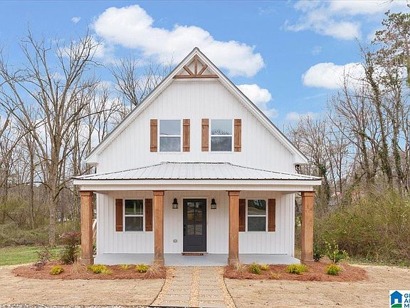 3rd image of 285 3rd St