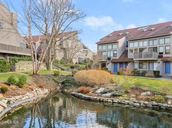 1465 E Putnam Ave APT 313, Greenwich, CT 06870