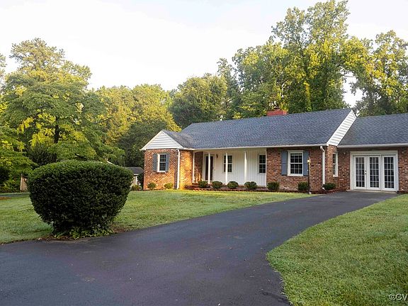 5th image of 1208 Amesbury Ln
