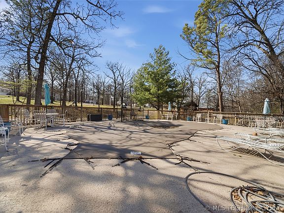 5th image of 33635 Old Indian Rd