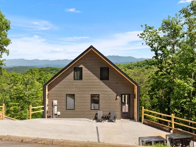 1863 Bluff Ridge Rd, Sevierville, TN, 37876