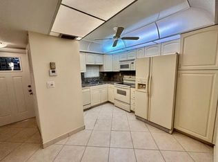 820 S Hollybrook Dr APT 303, Hollywood, FL 33025