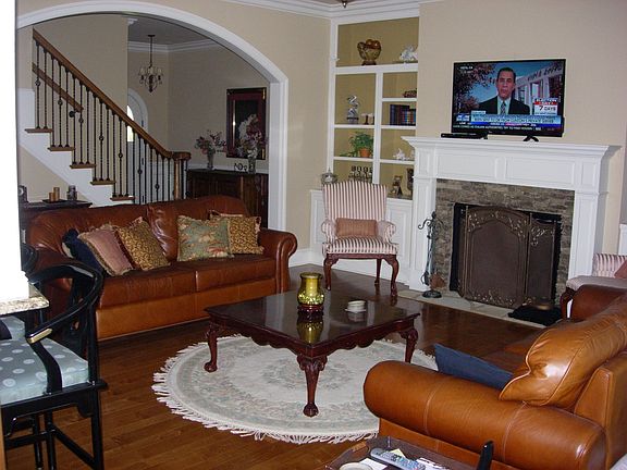 3rd image of 849 Ironwood Ln