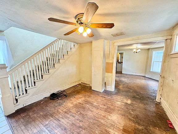3rd image of 308 S Franklin St