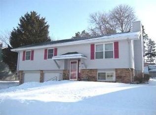 919 Bordeaux Ave, Bellevue, NE 68123
