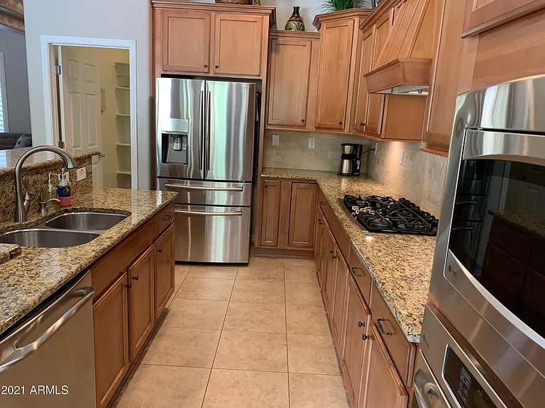 1608 W White Feather Ln — Photo 14
