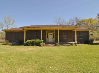 136 Jackson St, Hazlehurst, MS 39083