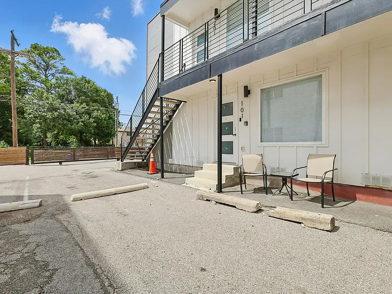 4416 San Jacinto St #101 — Photo 22