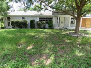 10 Lake Ct, Ocala, FL 34472