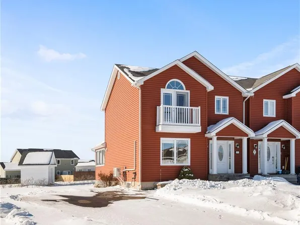 77 Jeannette St, Dieppe, NB E1A 0K3