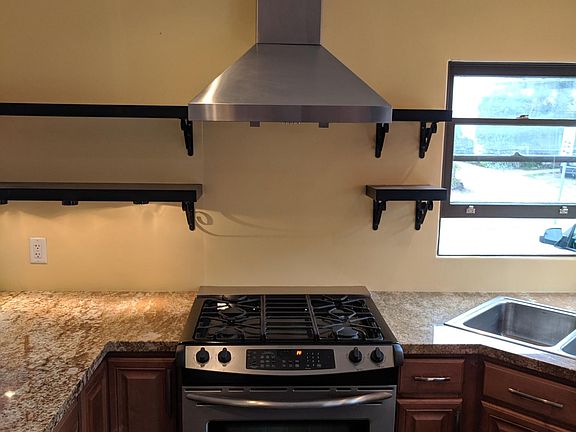 3rd image of 6009 Estelle St