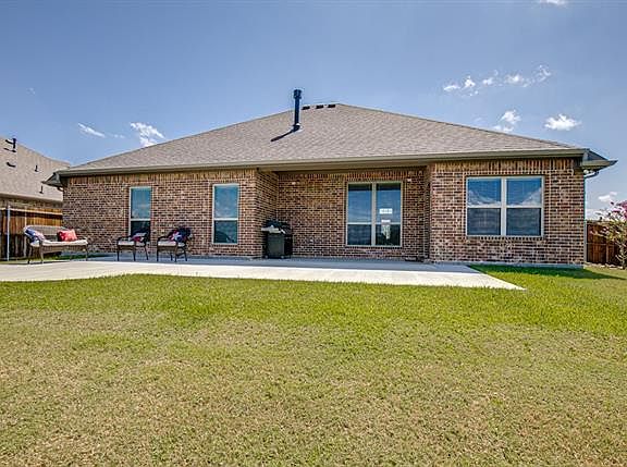 3rd image of 914 Sunnyvale Dr