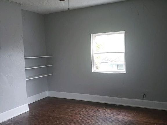 2nd image of 609 McKinney Ave APT 2
