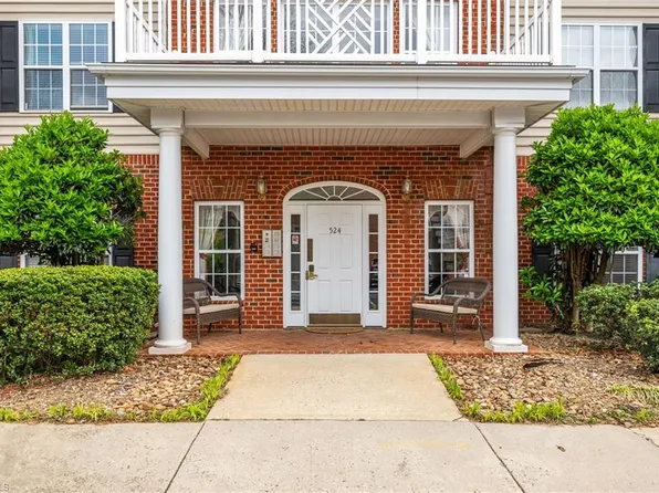 524 College Rd APT 106, Greensboro, NC 27410