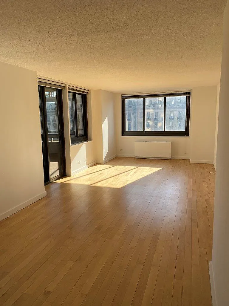 347 West 57th Street — Photo 1
