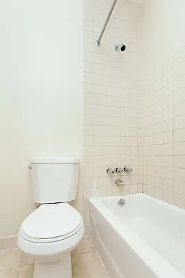 Rented by Nooklyn NYC LLC | media 58