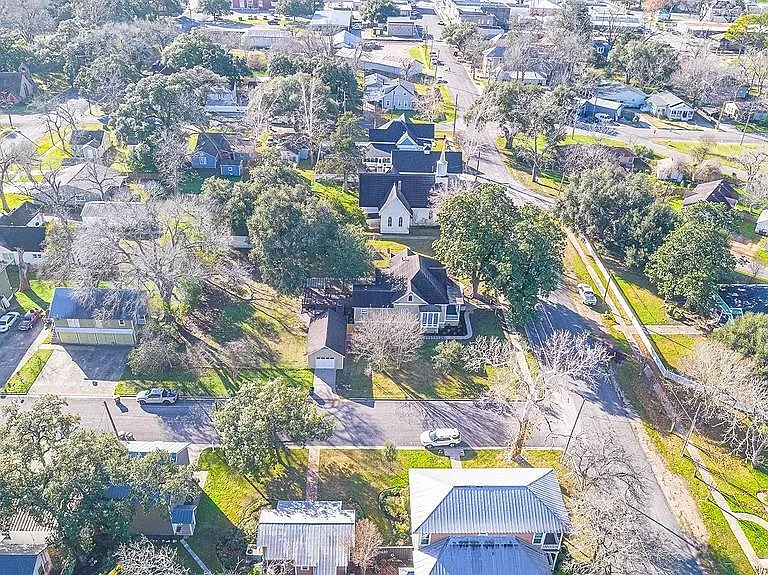 809 Milam St — Photo 28
