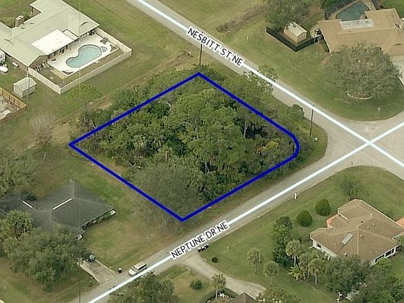 3rd image of 400 Neptune Dr NE