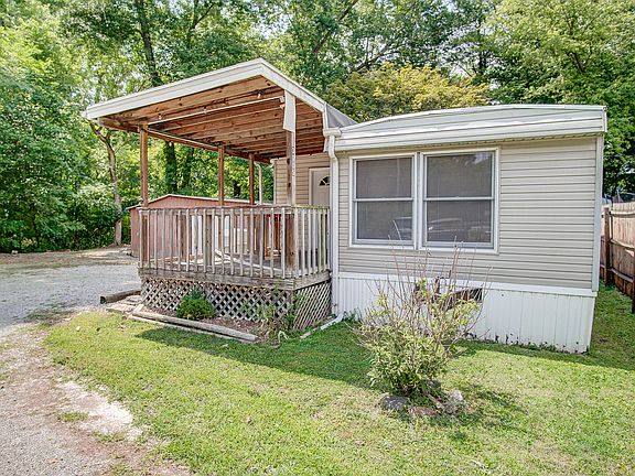 3rd image of 3005 Evelyn Ave