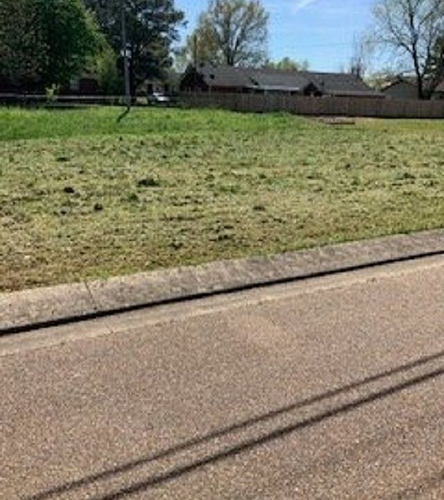 2nd image of 242 Summer Hill Dr