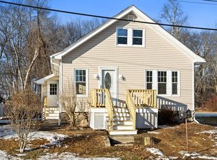 39 Johnson St, Millbury, MA 01527