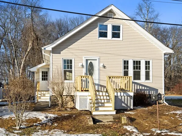 39 Johnson St, Millbury, MA 01527