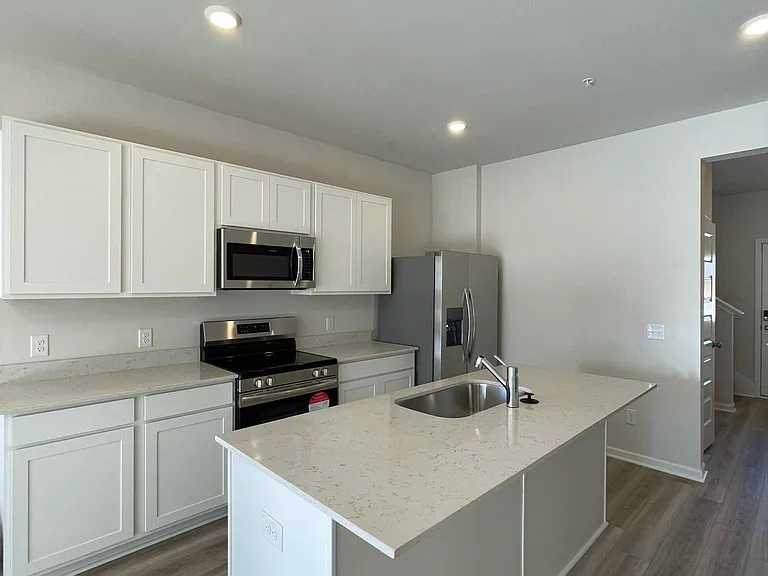 465 Alcott Way — Photo 6