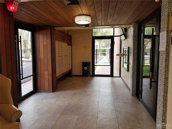 3rd image of 600 W Wichita Ave #306