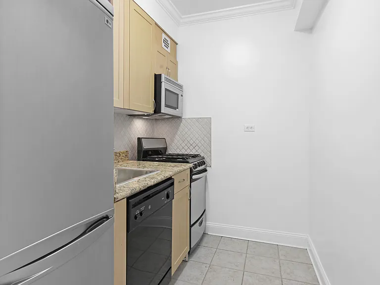 41 Park Ave #5D — Photo 10