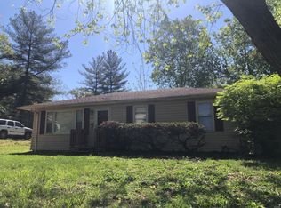 432 N 37th St, Belleville, IL 62226