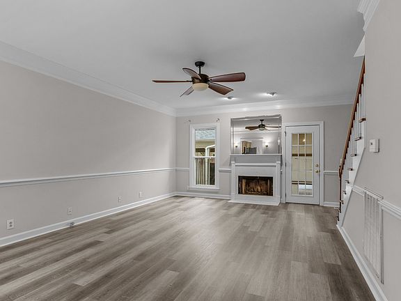 4th image of 609 Boyd Mill Ave APT 10