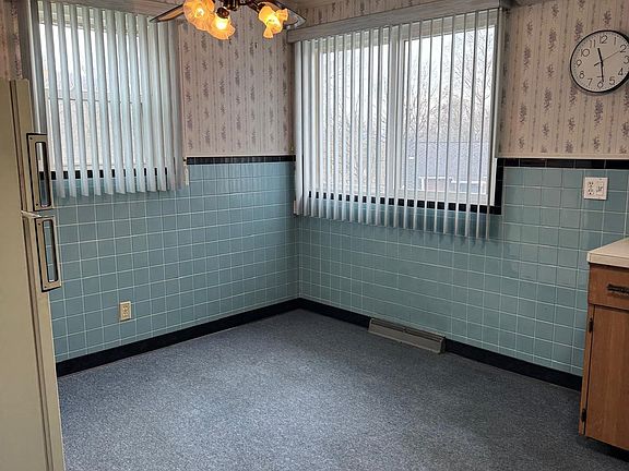 5th image of 36 Decatur St