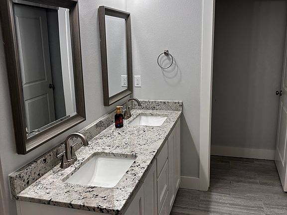 4th image of 5 Mallow Ln