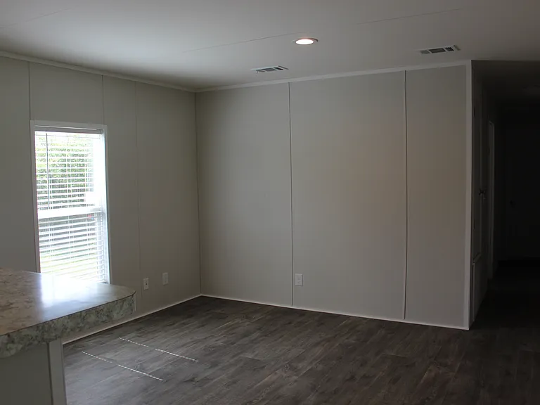 4705 Avenue R — Photo 9