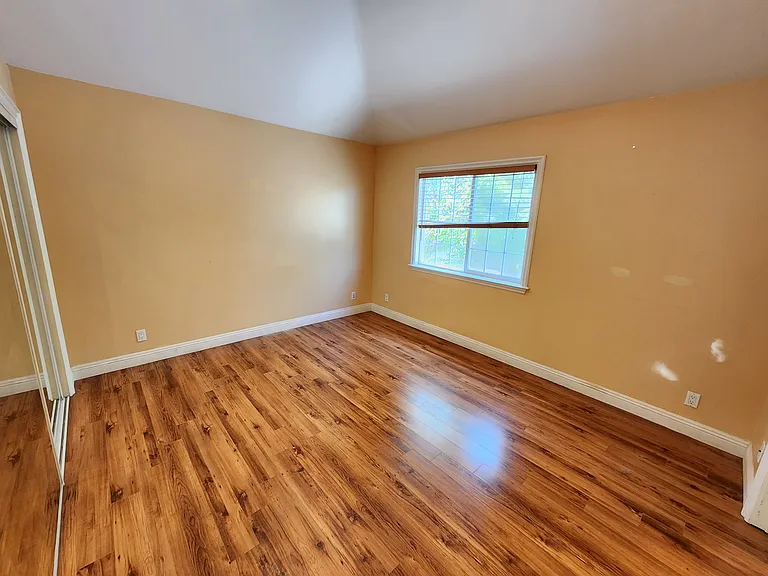 620 W Doran St #7 — Photo 7