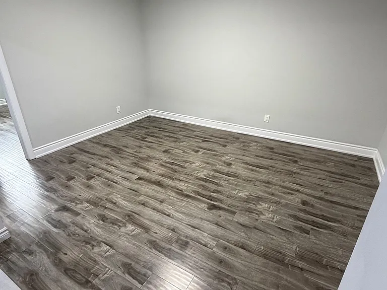 38 Westhumber Blvd E — Photo 3