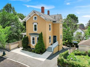 7 Rockland St, Swampscott, MA 01907
