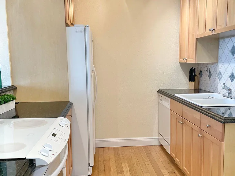 2881 NE 33rd Ct #6F — Photo 19