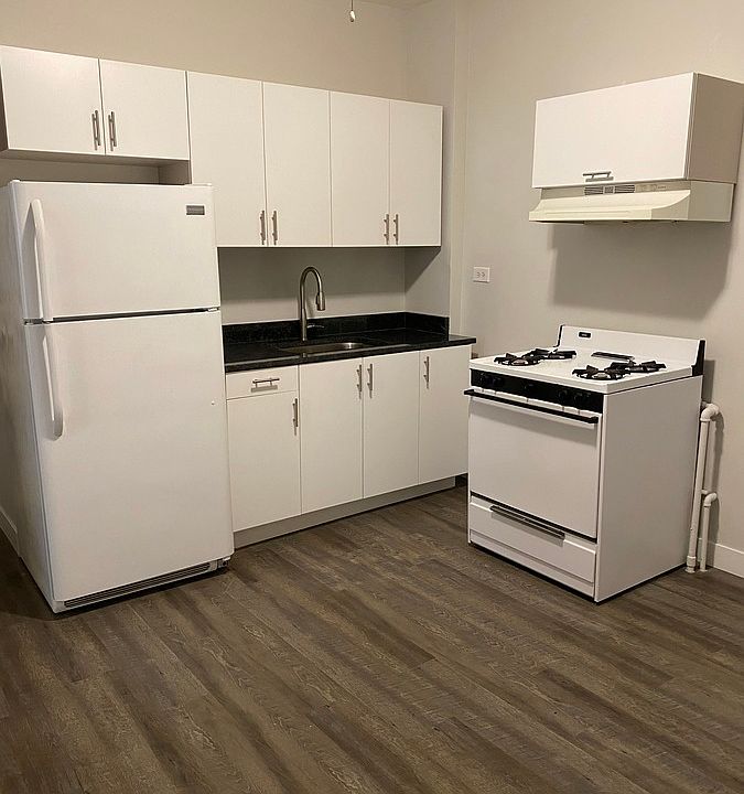 1st image of 3729 N Troy St #1